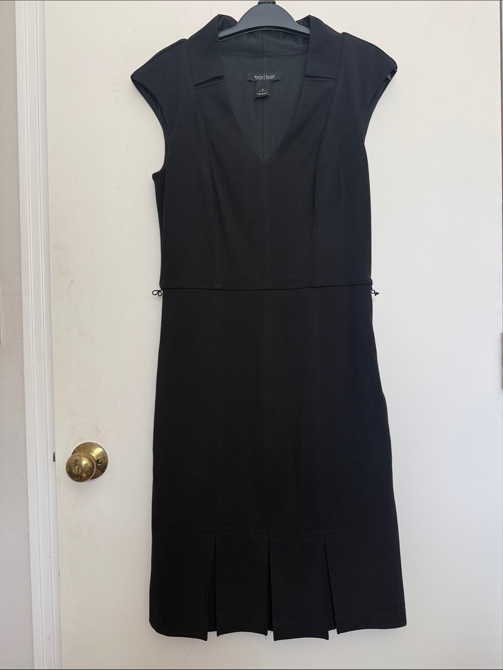 Tahari ASL Black Cap-Sleeve Sheath Dress with Pleated Hem